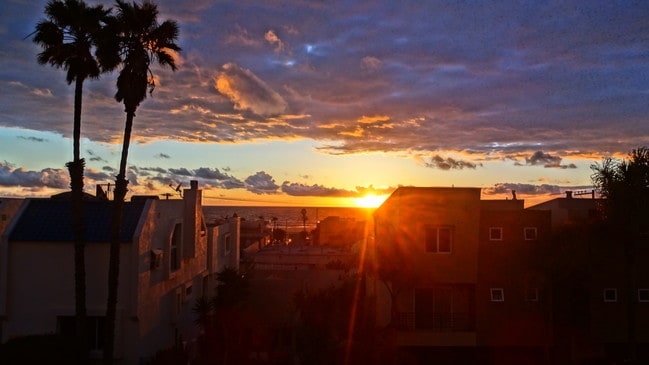 Winter Sunset - 1500 Manhattan Ave Unit B