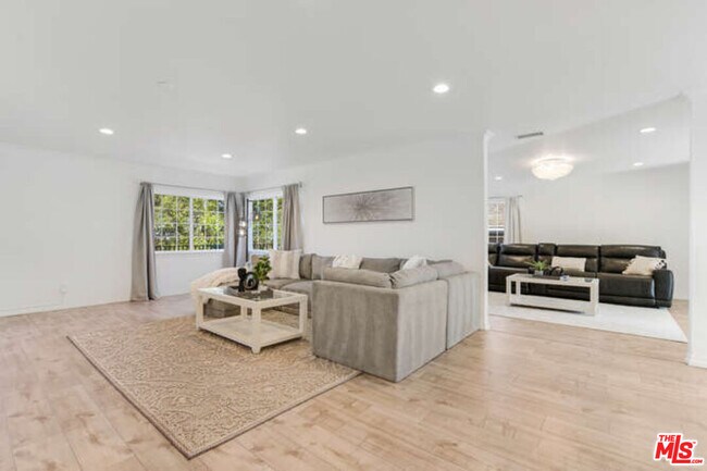 Photo - 4426 San Blas Ave