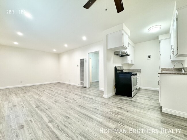 Building Photo - 1145 Elden Ave