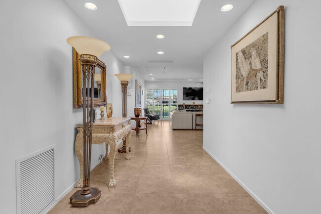 Photo - 10 Colgate Dr