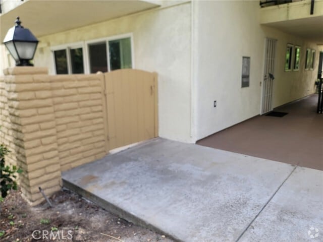 Building Photo - 2237 Via Puerta Unit D Rental