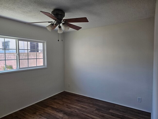 Photo - 935-937 W. 17th St. Unit 937