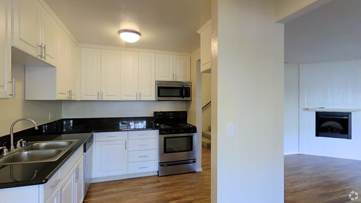3D Tour - Huntington Creek Apartments