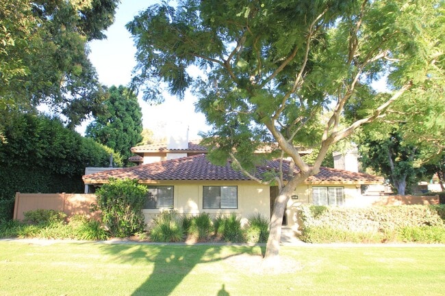 Charming 3-Bed, 2-Bath Single-Story Condo ... - Charming 3-Bed, 2-Bath Single-Story Condo ...