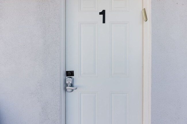 Photo - 14248 Oxnard St Unit 1