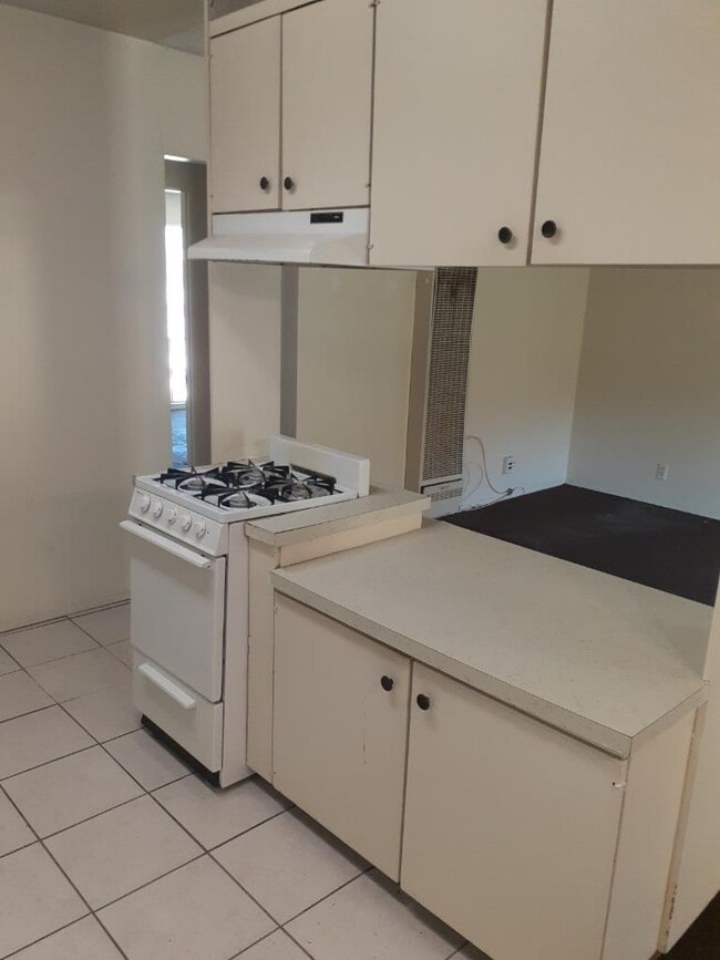Building Photo - 742 Via Altamira Via Unit 9 Rental