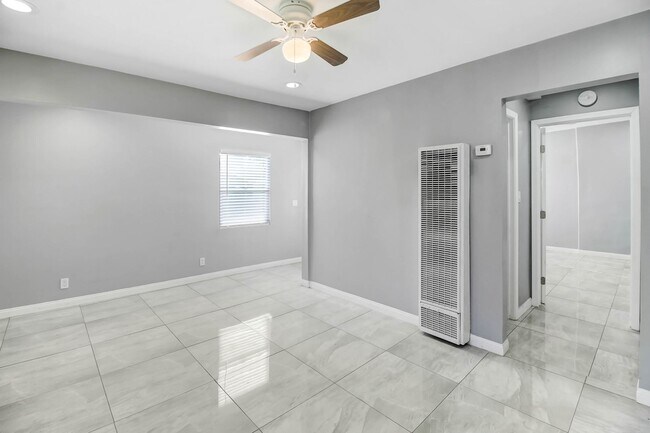 Photo - 4846 Doane Ave Unit B