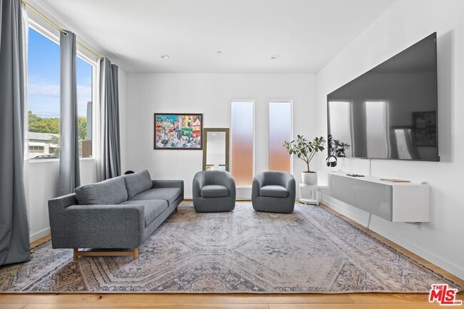 Photo - 3170 Glenmanor Pl