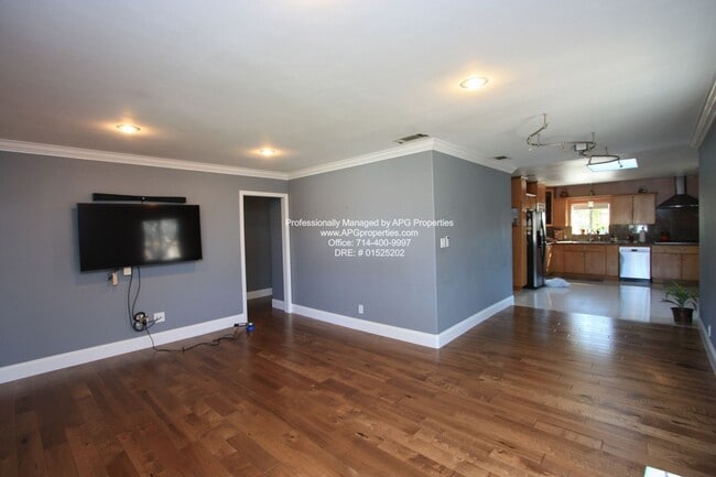 Photo - 222 Alpine St