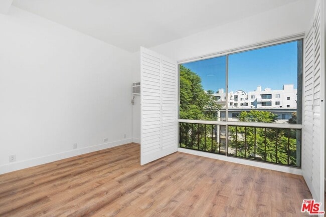 Photo - 1440 Veteran Ave Unit 546