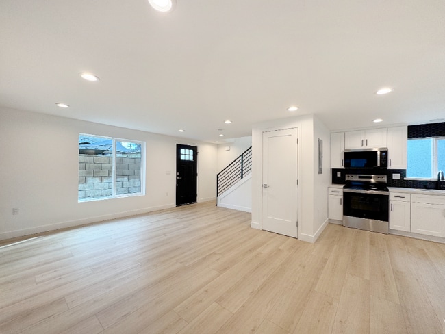 Photo - 4461 Farquhar Ave Unit C