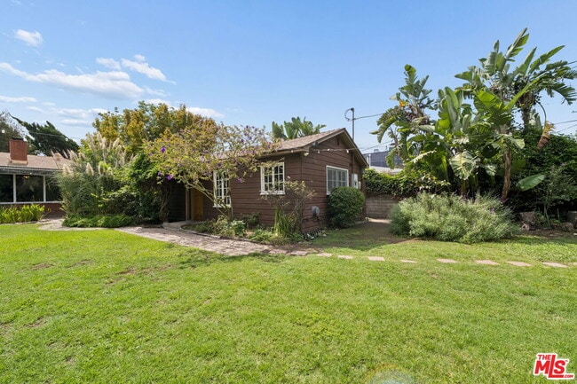 Photo - 1377 Appleton Way