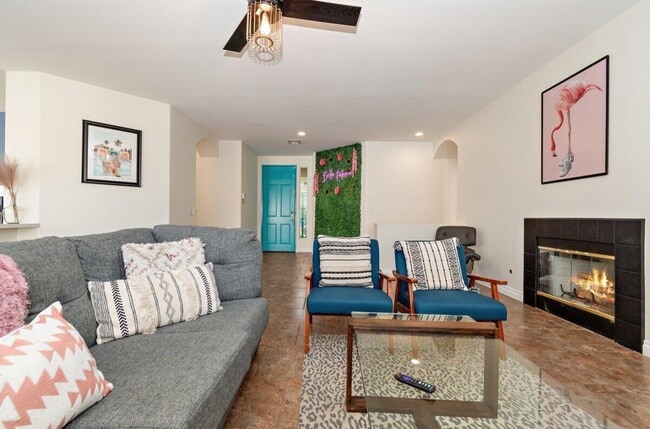 Building Photo - 80746 Diamondback Trail