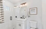 Photo - 713 W 118th St House