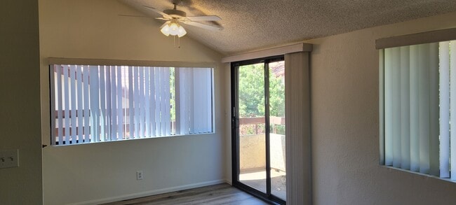 Photo - 27925 Tyler Ln Unit #734