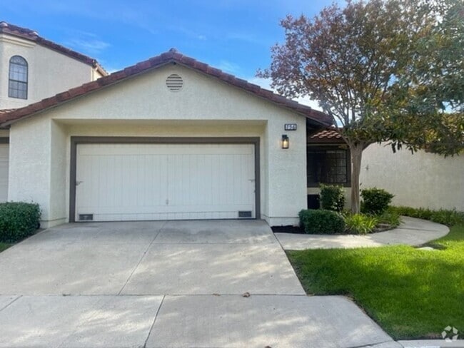 Building Photo - Cozy Comfort in a Gated Community Rental