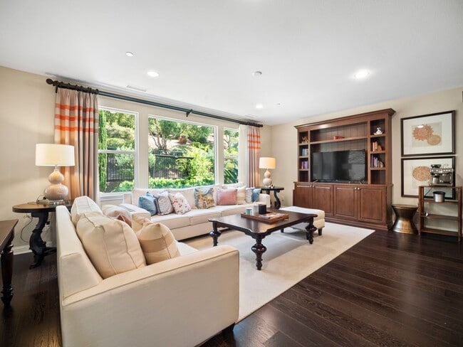 Photo - Showing Times: Every Fridays 11 AM - 12 PM