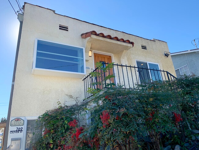 Photo - 771 W Oliver St Unit Upper