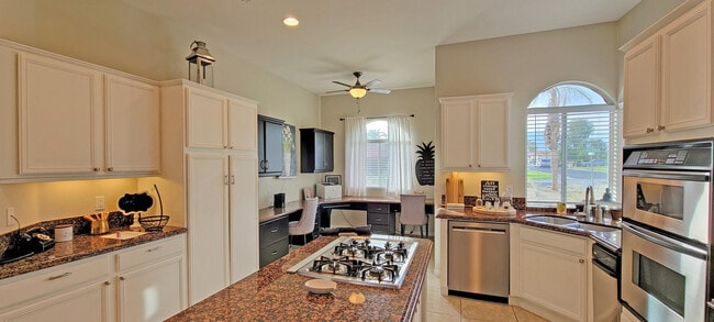 Photo - 42128 May Pen Rd