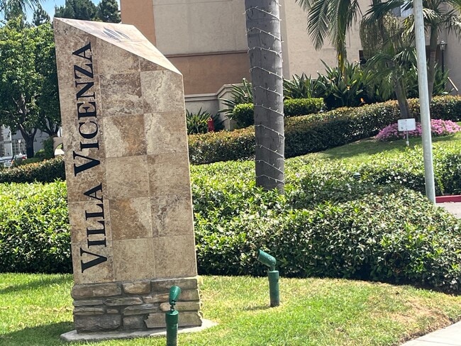 Prestigious Villa Vicenza - 8889 Caminito Plaza Centro Condo Unit 7304