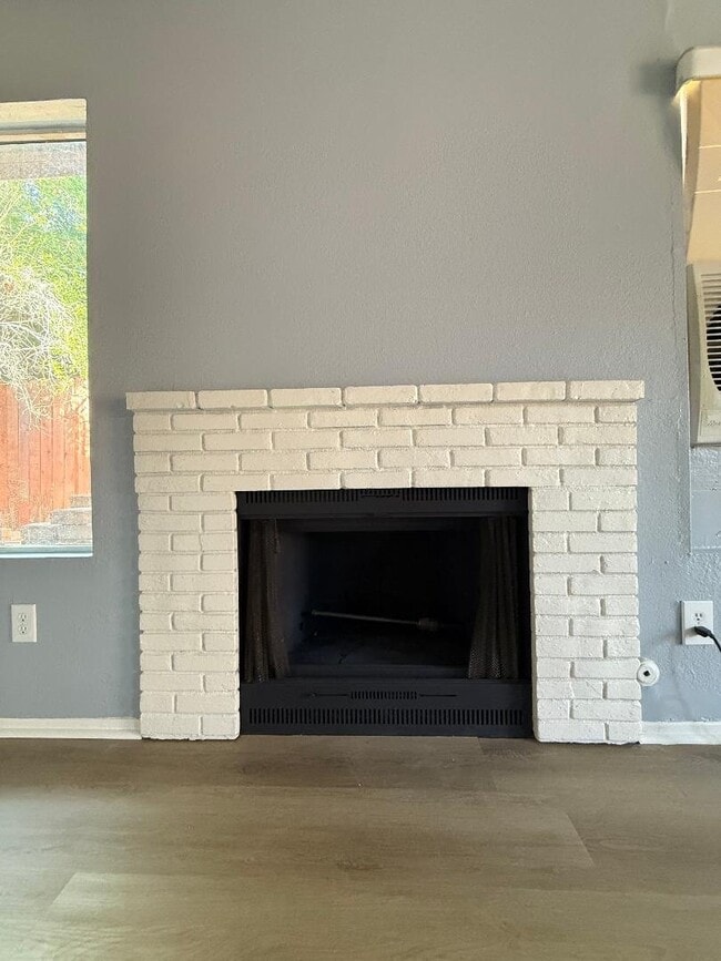 Photo - 33081 Esther St Unit B