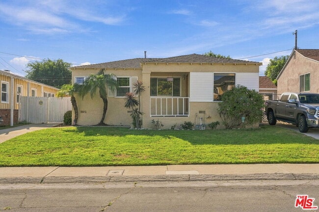 Building Photo - 8333 Airlane Ave