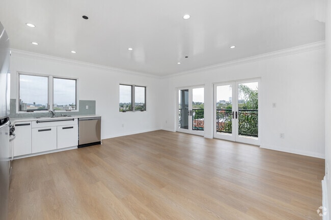 Interior Photo - 930 S Robertson Blvd