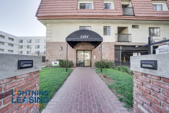 Photo - 5121 Klump Ave Unit 206