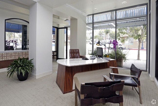 Leasing Office - Instrata Little Italy
