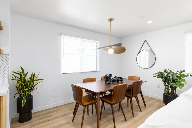 Photo - 1414 S Orange Dr Unit 1414