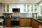 Photo - 7943 Willow Glen Rd