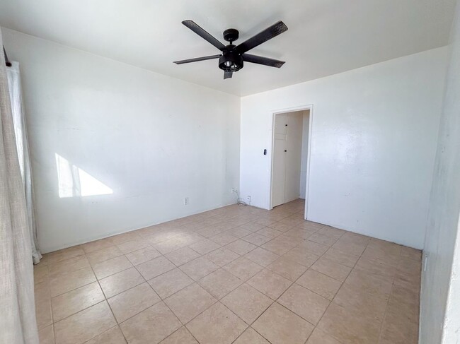 Photo - 408 S The Strand