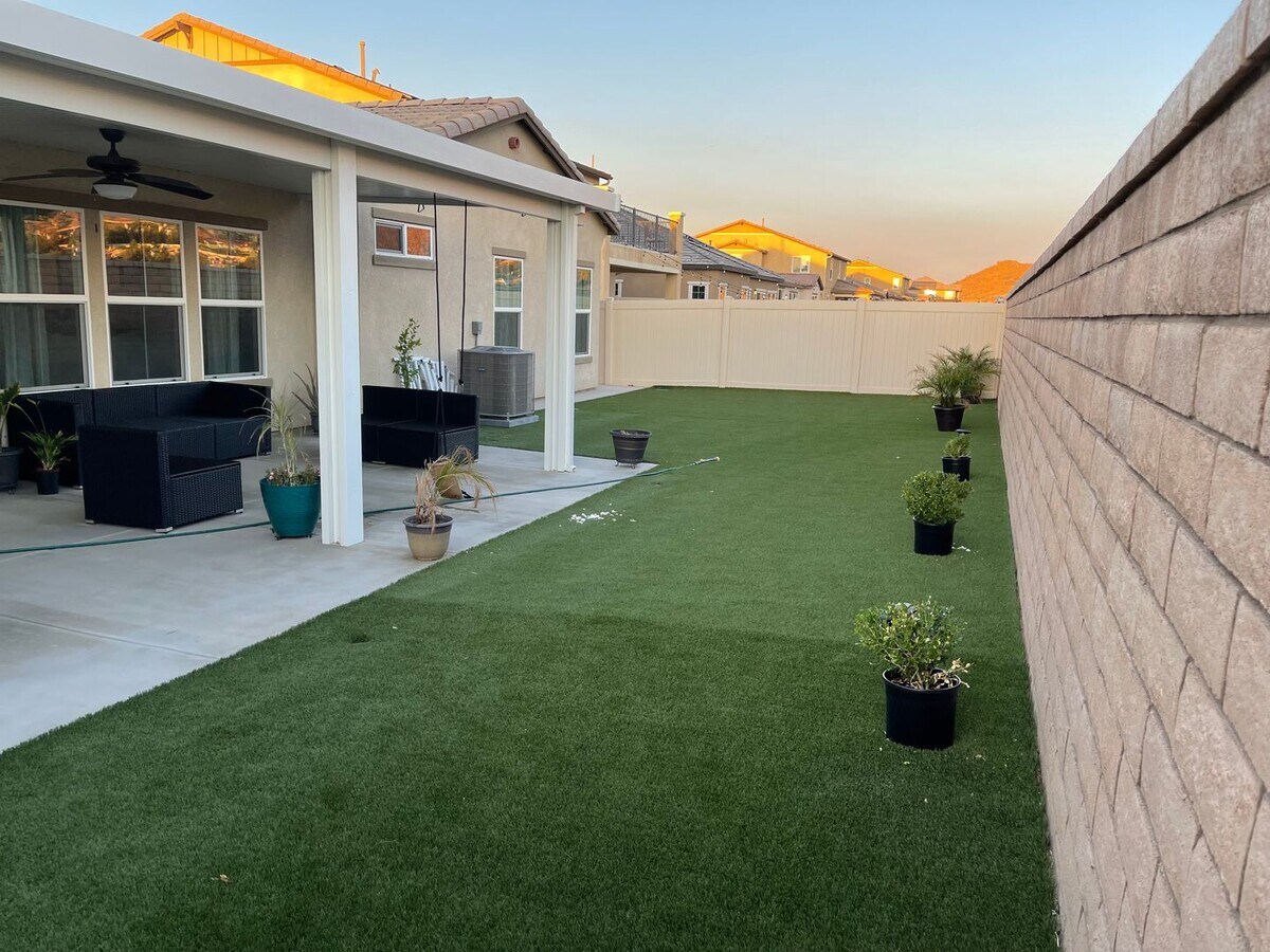 Photo - 28621 Yarow Way