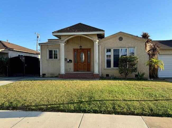 Photo - 825 San Marino Ave House