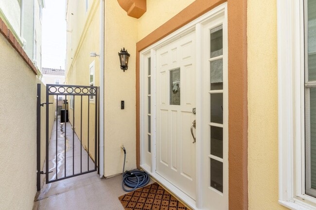 Photo - 816 Delaware St