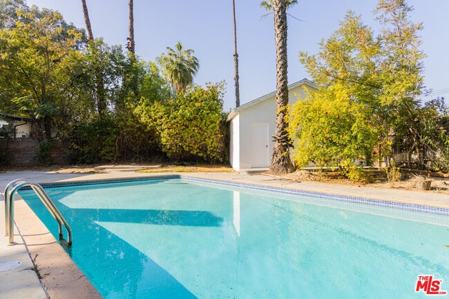 Photo - 5604 Valley Circle Blvd