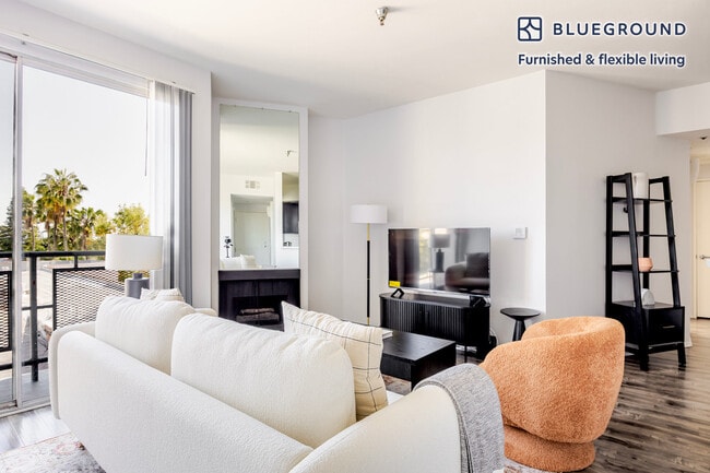 Photo - 1443 N Fuller Ave Unit FL4-ID1346