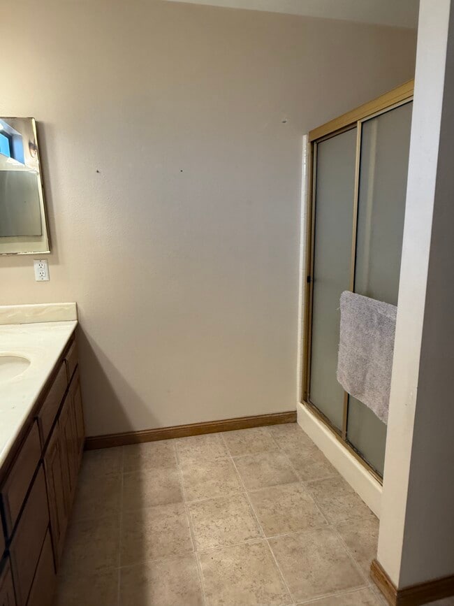 Photo - 305 Chaplin Cir