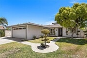 Photo - 822 E Borchard Ave House