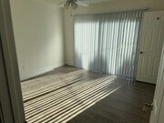 Photo - 23056 Lanark St