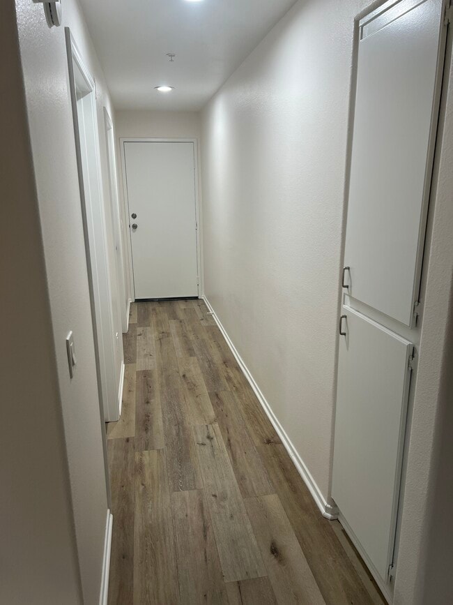 direct access to garage - 128 California Ct Unit 128 California Court