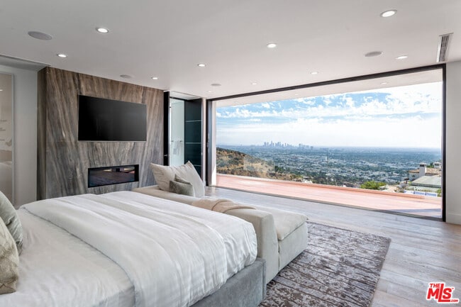 Photo - 2110 Hercules Dr House