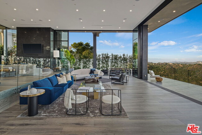 Photo - 2304 Donella Cir