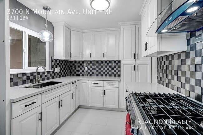 Photo - 3700 Mountain Ave N