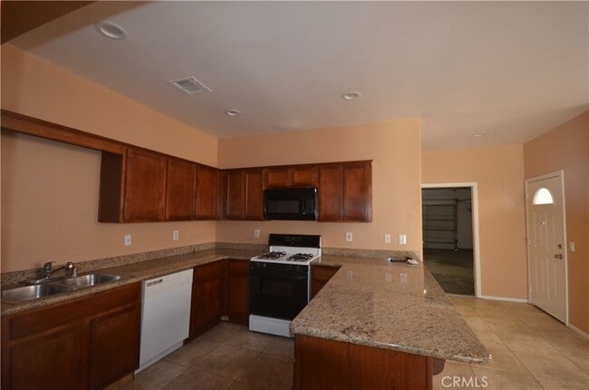 Building Photo - 13828 Luis Dr