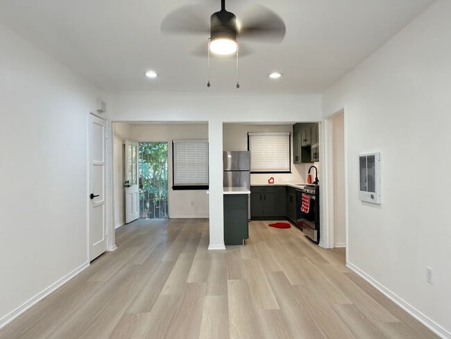 Photo - 4446 Linden Ave Unit 2