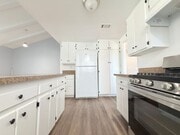 Photo - 9845 Hayvenhurst Ave
