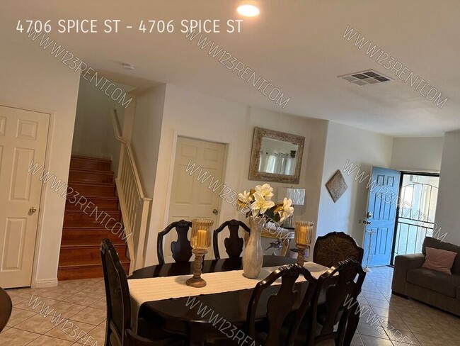 4BD/ 2BTH DUPLEX LANCASTER WEST - 4BD/ 2BTH DUPLEX LANCASTER WEST Apartment Unit 4706 SPICE ST