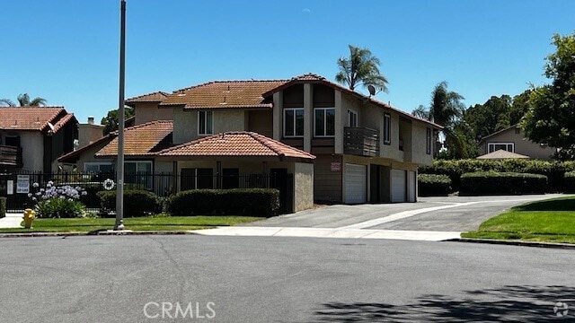 Building Photo - 1300 Brentwood Cir Unit B Rental
