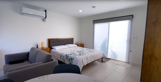 Photo - 11852 Menlo Ave